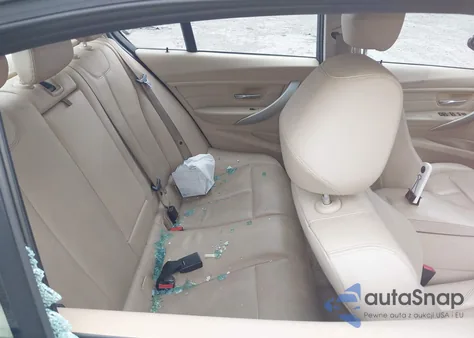 2013 BMW 328I xDrive z USA, uszkodzony, nr VIN WBA3B5G52DNS02852